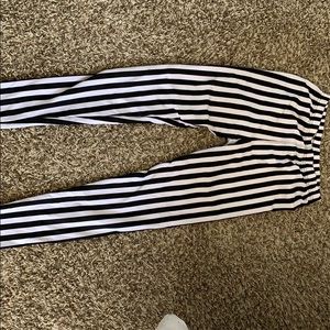 Black and white striped leggings